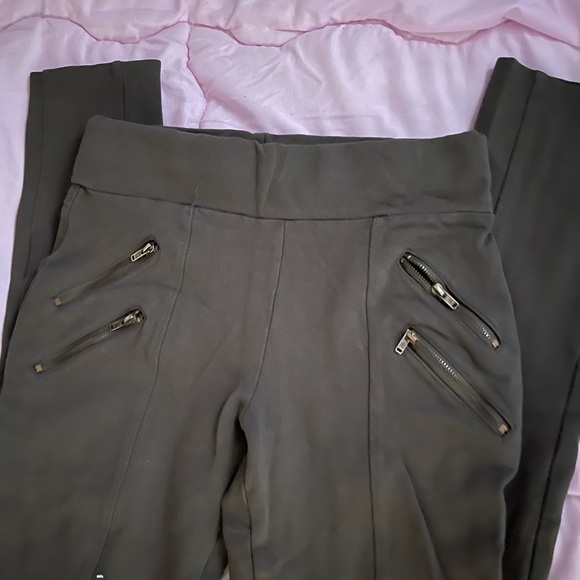 High Rise Legging - Picture 2 of 4